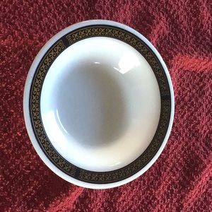 Vintage Pyrex Ebony Flyer de Lis bowl